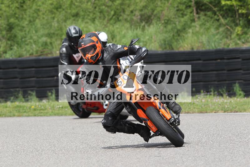 Archiv-2025/10 23.04.2025 Cornu Master School ADR/rot-rouge/50